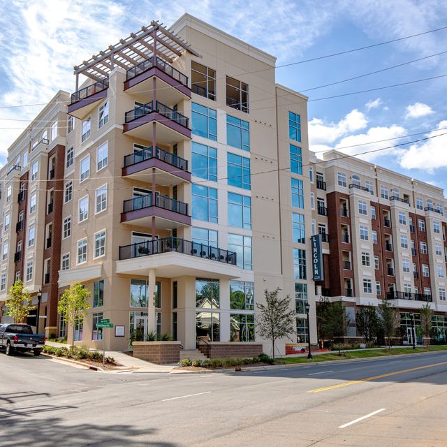 Apartments in Charlotte NC | Lincoln At Dilworth | Home